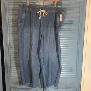 Maurice’s Wide Leg Pull on Cropped Pants